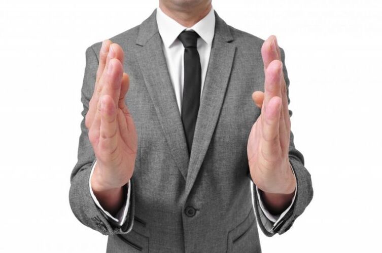 یک مرد می خواهد اندازه آلت تناسلی خود را افزایش دهد